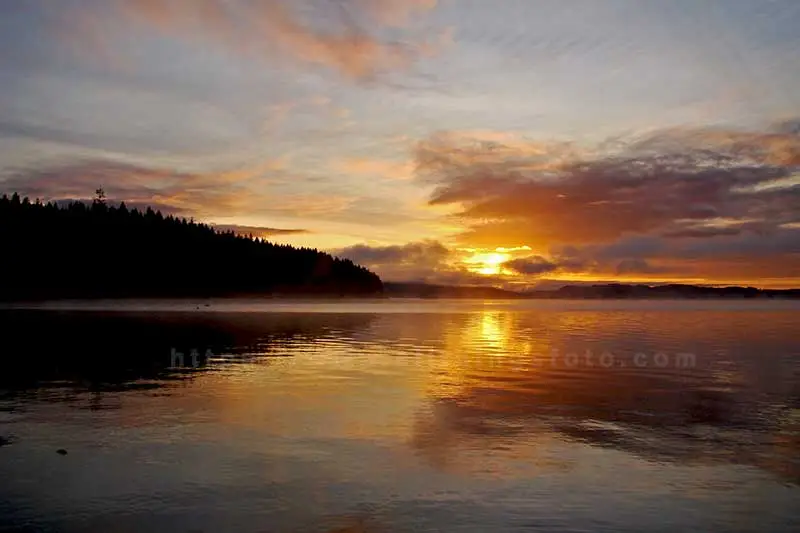 Spectacular photo of a sunrise over Campbell Lake on Vancouver Island